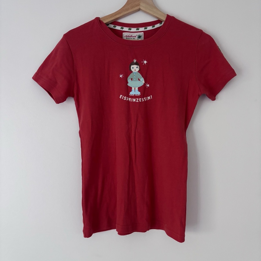 Red Women T-Shirt Size L